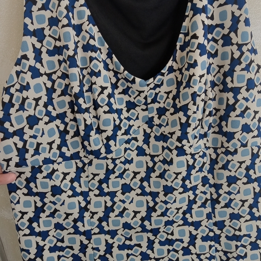 Ann Taylor Loft Fitted Geometric Pattern Sleeveless Dress Size 8 - Picture 3 of 10